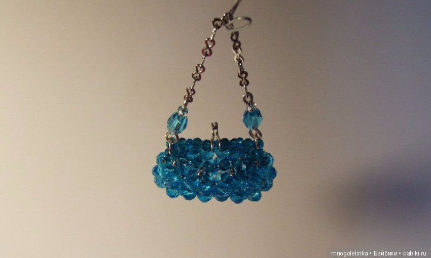 Бисер и хрусталь. Сумочки (фото 10)