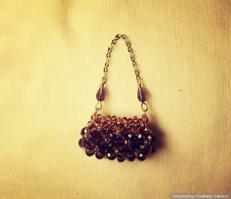 Бисер и хрусталь. Сумочки (фото 7)