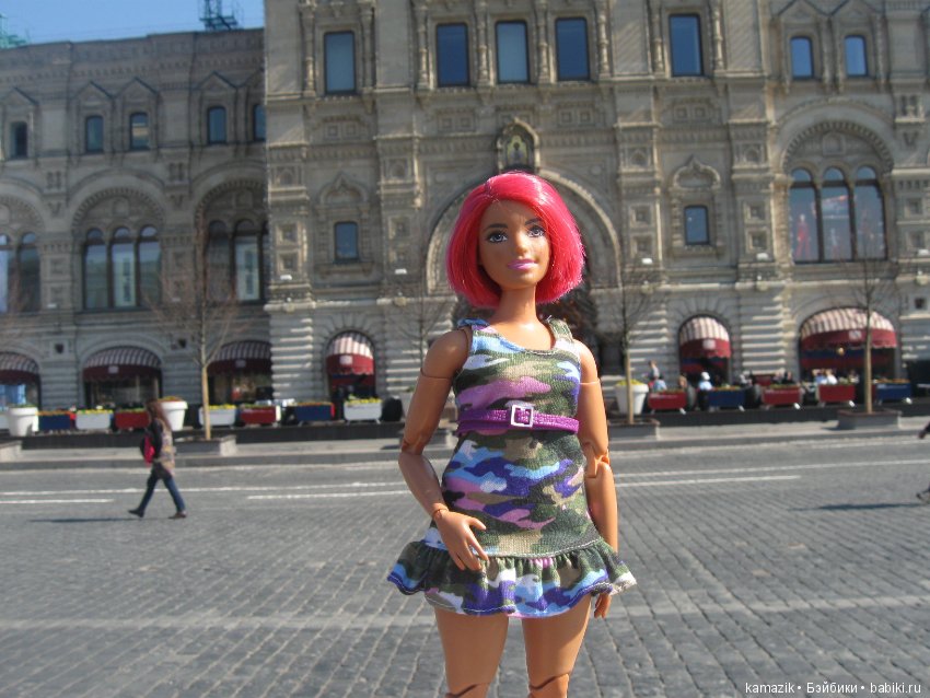 Район Камазовка. Ритка вышла погулять