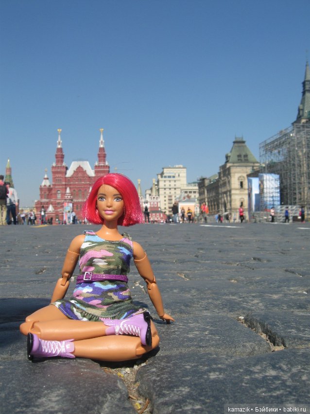 Район Камазовка. Ритка вышла погулять