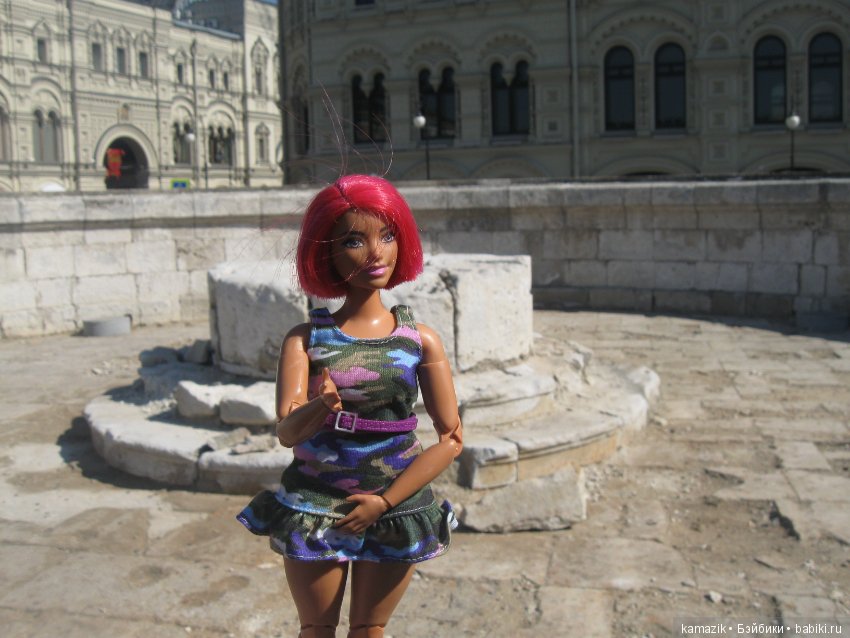 Район Камазовка. Ритка вышла погулять