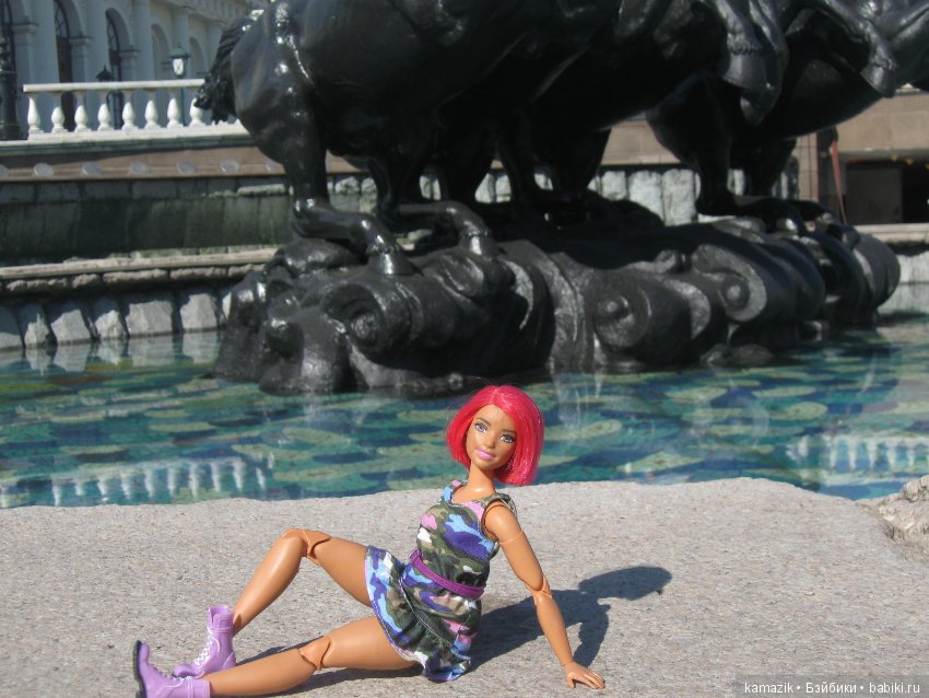 Район Камазовка. Ритка вышла погулять