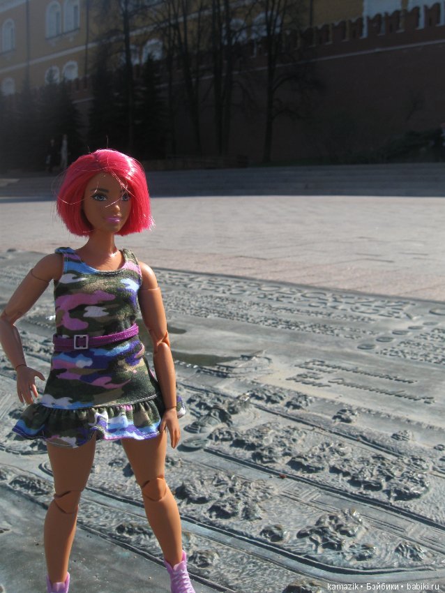 Район Камазовка. Ритка вышла погулять