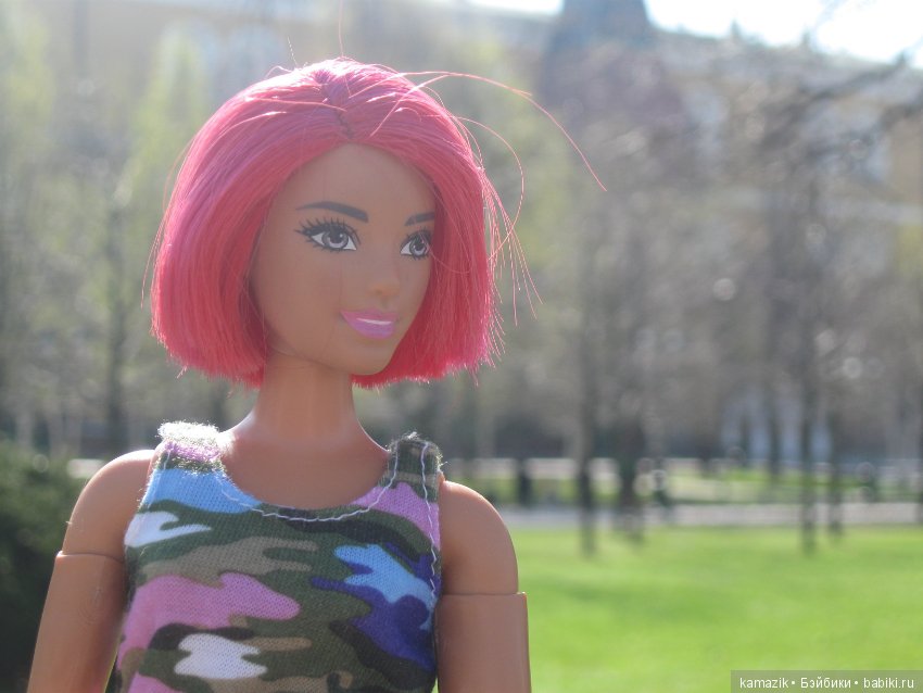 Район Камазовка. Ритка вышла погулять