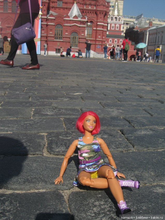 Район Камазовка. Ритка вышла погулять