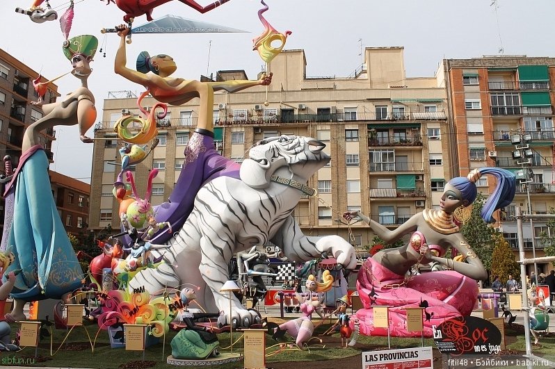 Праздник Лас-Файяс в Испании