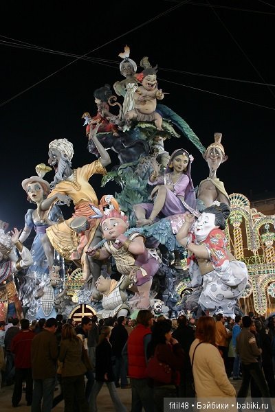 Праздник Лас-Файяс в Испании