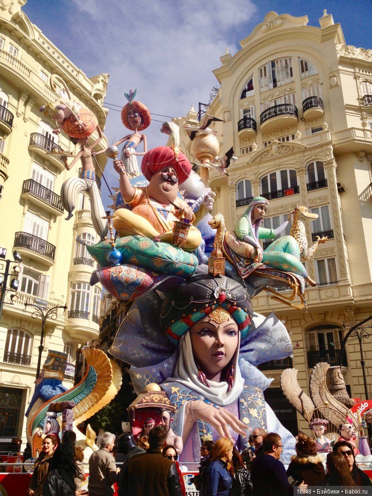 Праздник Лас-Файяс в Испании