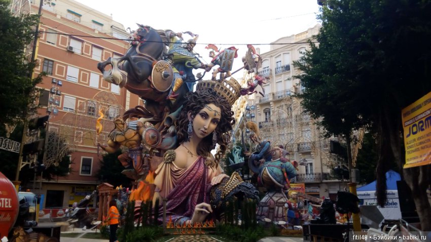 Праздник Лас-Файяс в Испании