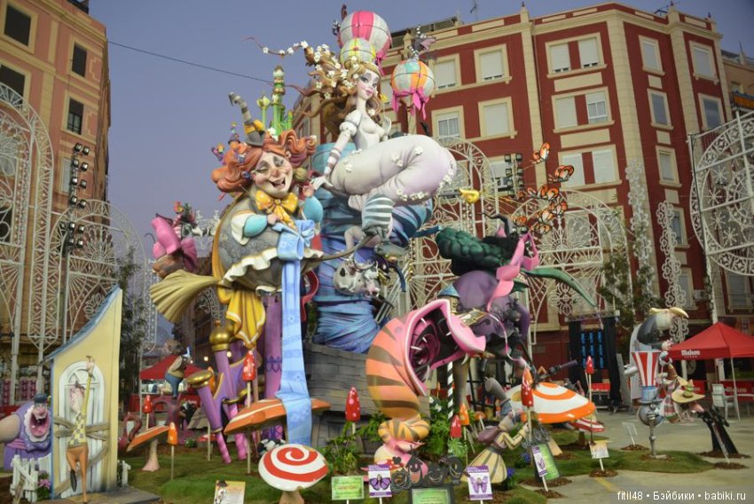 Праздник Лас-Файяс в Испании