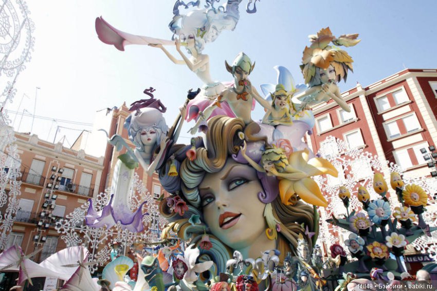 Праздник Лас-Файяс в Испании