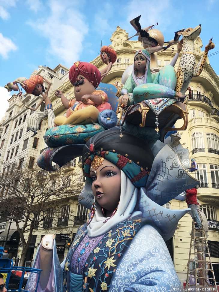 Праздник Лас-Файяс в Испании