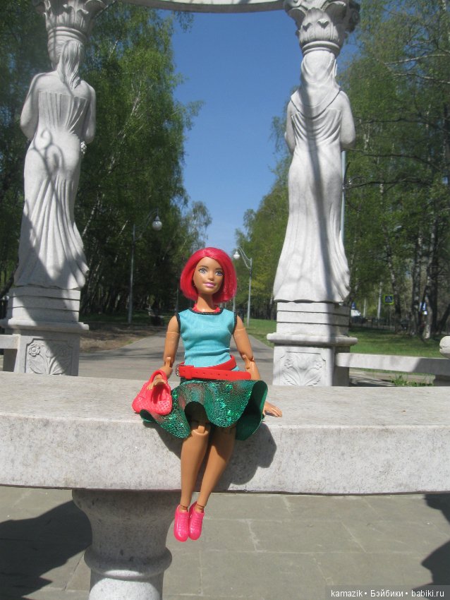 Район Камазовка. Мисс Ритка продолжает гулять