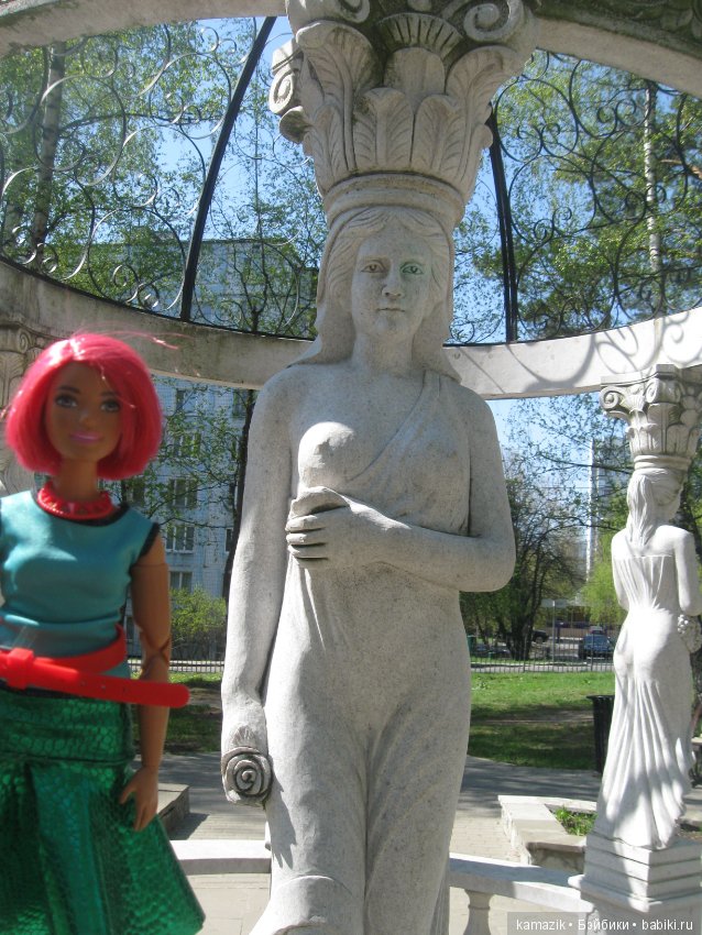 Район Камазовка. Мисс Ритка продолжает гулять