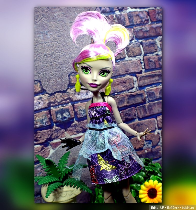 Куклы с прическами из прядок двух цветов (фото 9)