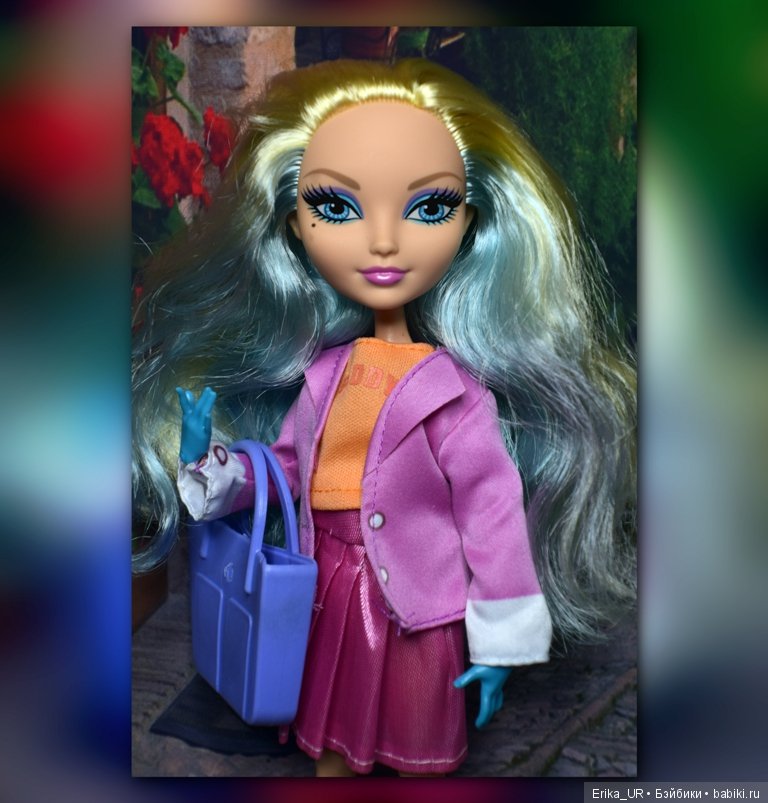 Куклы с прическами из прядок двух цветов