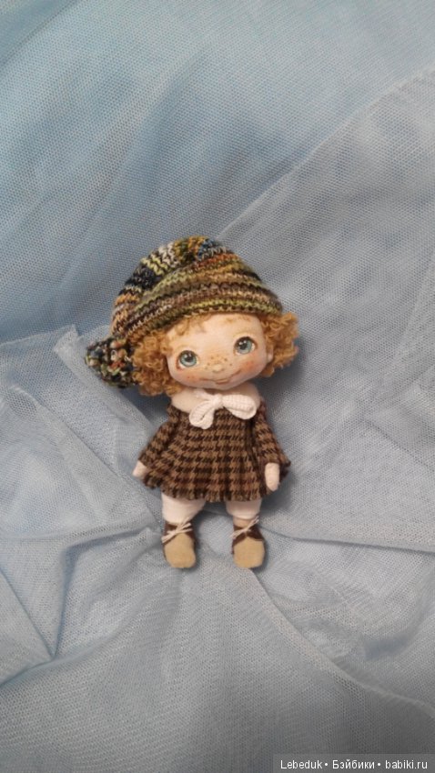 Девочка-пацанка — Авторские миниатюрные куклы: лепка (фото 3)