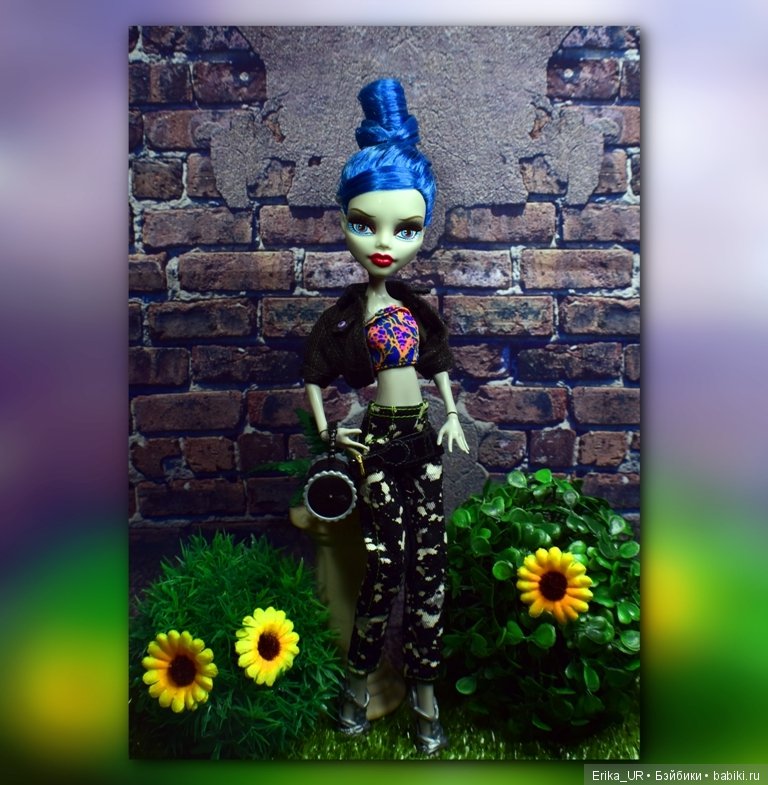 В доме моем много имен, Знаменитых и простых (С) /голубые локоны и синяя "башня"