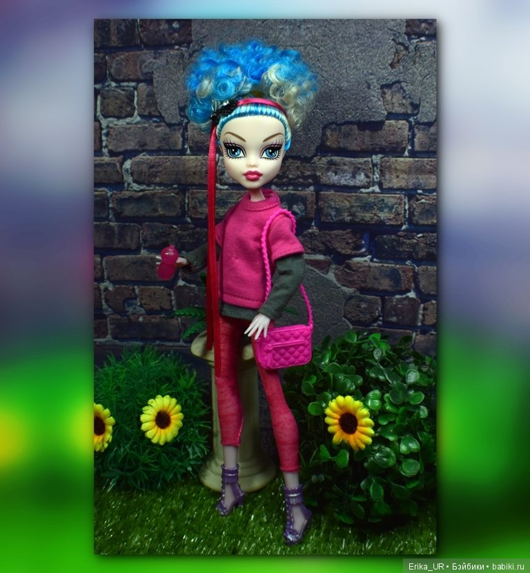 В доме моем много имен, Знаменитых и простых (С) /голубые локоны и синяя "башня"