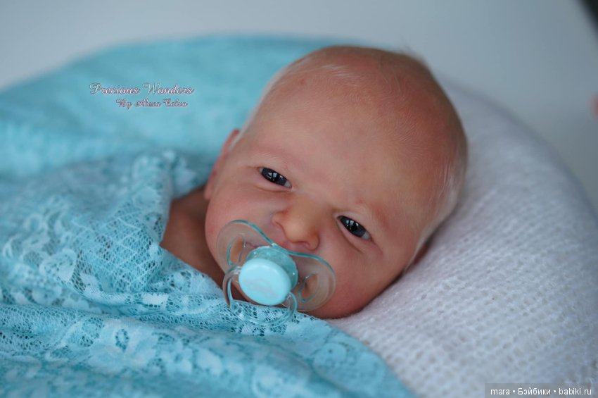 Alfie скульптора Laura Lee Eagles, автор прототипа Alexa Calvo