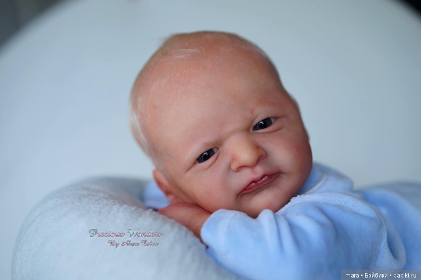 Alfie скульптора Laura Lee Eagles, автор прототипа Alexa Calvo