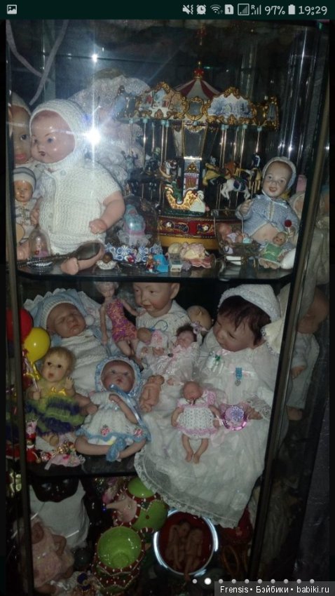 Контейнер с винтажными испанскими, американскими и немецкими куклами (фото 8)