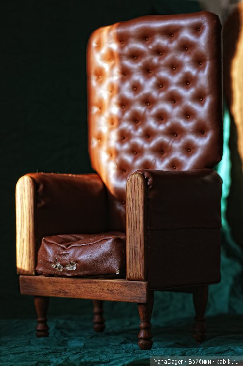 Кресло с характером — Мебель для кукол и домиков: фото