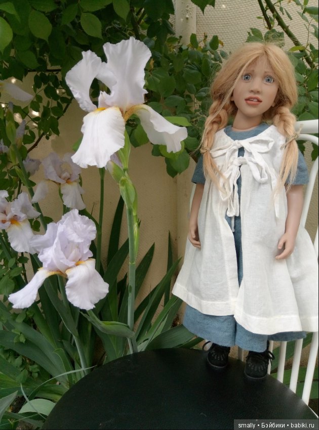 Hedwig - девочка цветущих ирисов