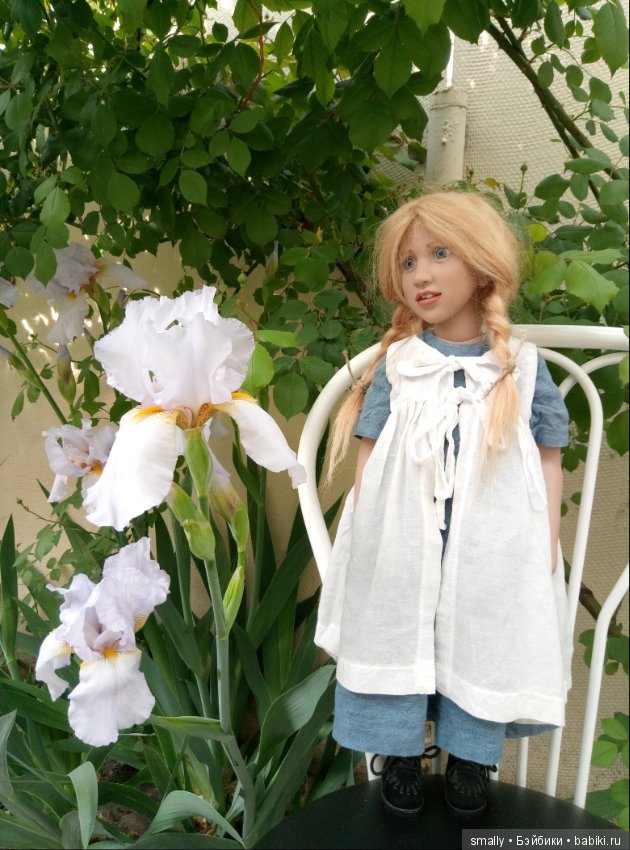 Hedwig - девочка цветущих ирисов