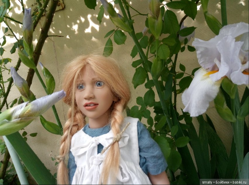 Hedwig - девочка цветущих ирисов