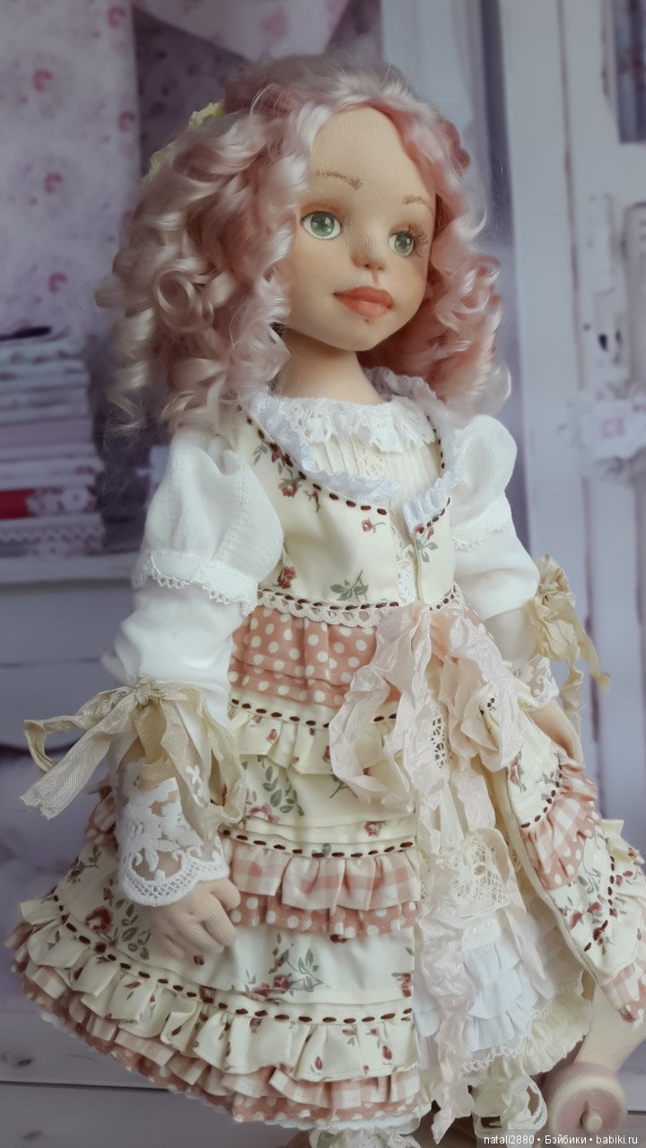 Даша. Текстильная интерьерная кукла (фото 8)
