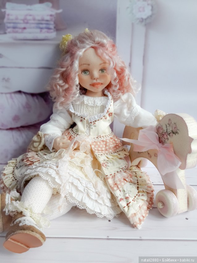 Даша. Текстильная интерьерная кукла (фото 3)