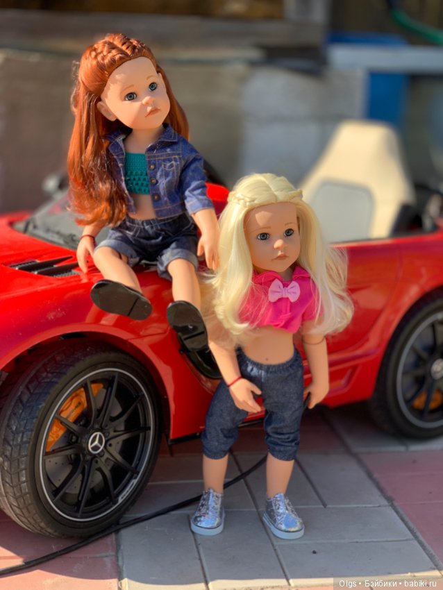 Во поле берёзка стояла ... Габи и Анжелика на прогулке