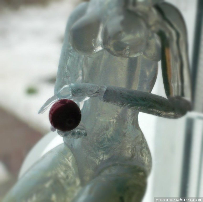 Шарнирная и прозрачная. Самая первая. Ее звали Льдина