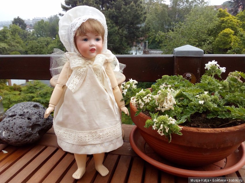 Первое платье для Хильды — Антикварные куклы Kestner (Кестнер) JDK: Хильда