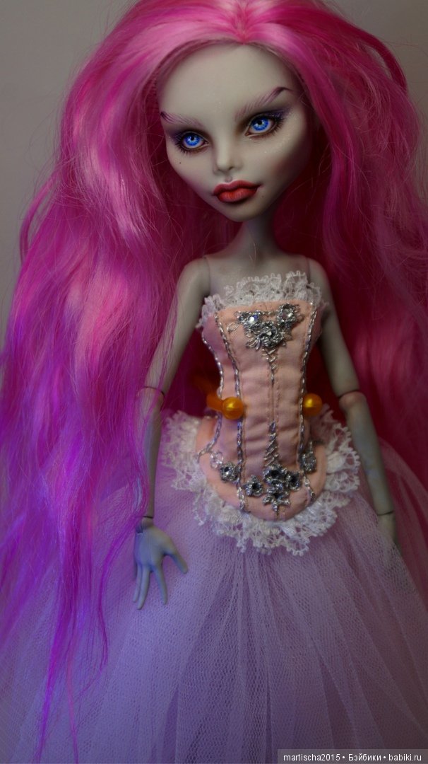 Несколько работ мая 2019 — ООАК Monster High и Ever After High: репейнт (фото 3)