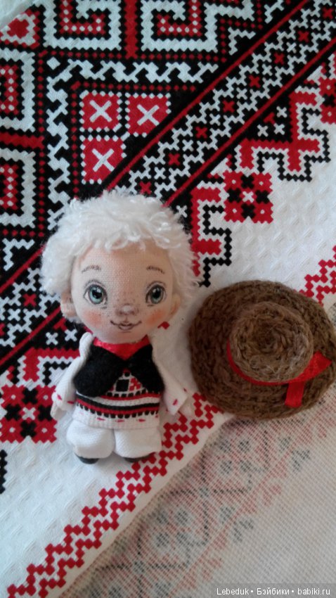 Мини-куколки в национальных костюмах - автор Людмила Лебедюк (фото 2)