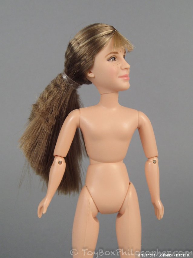 Помогите, пожалуйста, подобрать одежду куклам