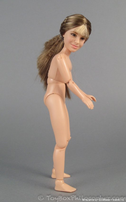 Помогите, пожалуйста, подобрать одежду куклам