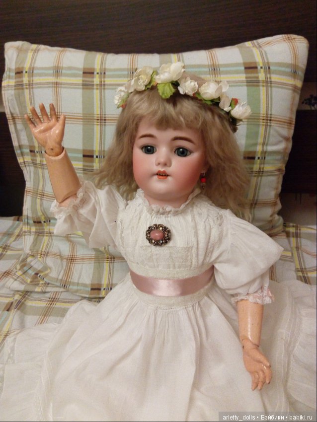 Антикварная куколка Simon and Halbig 1079 Dep дома (фото 6)