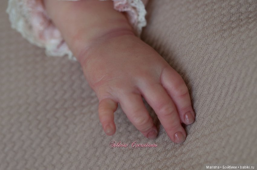 Elise скульптора Karola Wegerich, автор прототипа Silvia Ezquerra