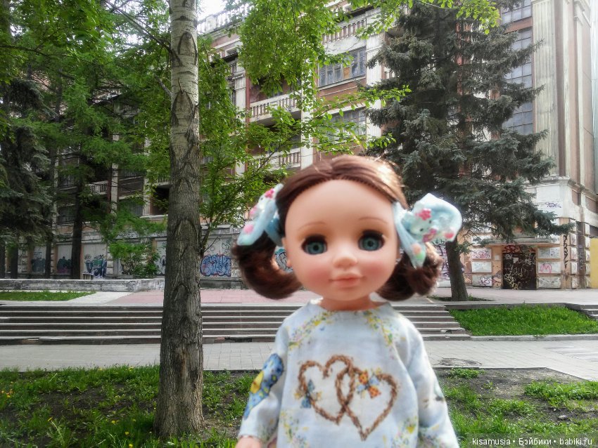 Как Ася гуляла по Уралмашу