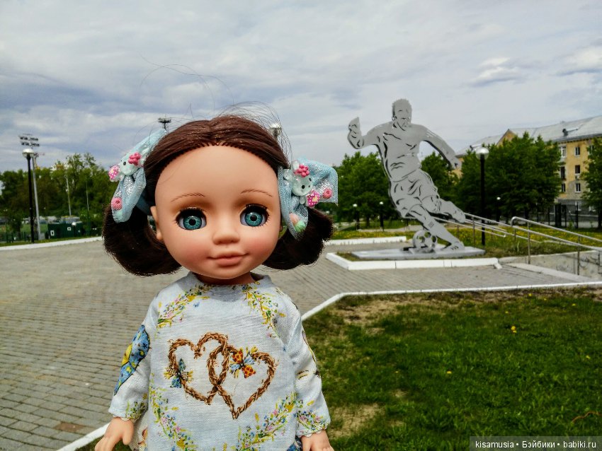 Как Ася гуляла по Уралмашу