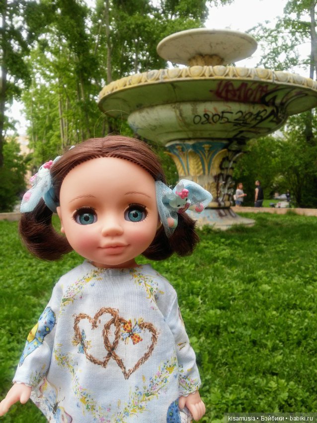 Как Ася гуляла по Уралмашу