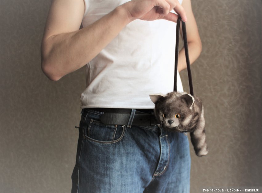 Котосумочка на молнии — Авторские игрушки из разных материалов: синельная проволока (фото 3)