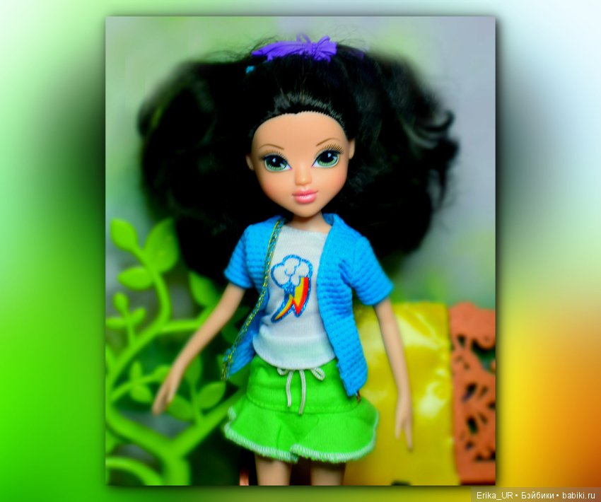 В доме моем много имен, Знаменитых и простых (С) /Моксики