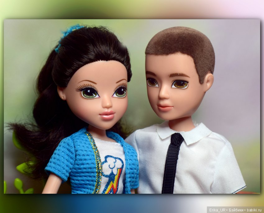 В доме моем много имен, Знаменитых и простых (С) /Моксики