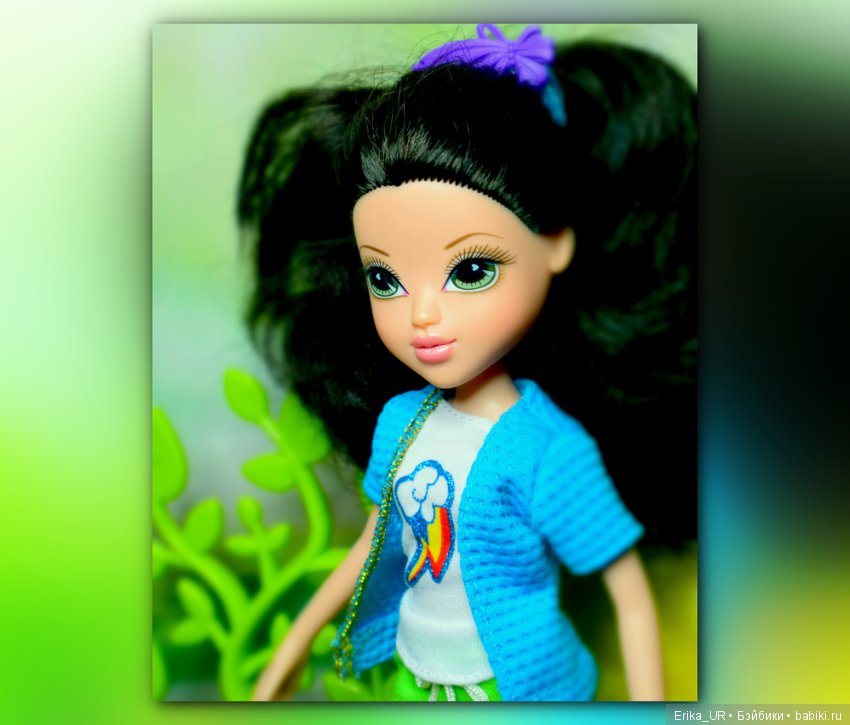 В доме моем много имен, Знаменитых и простых (С) /Моксики