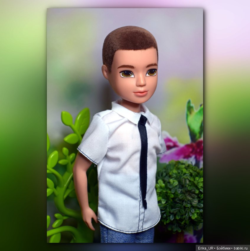 В доме моем много имен, Знаменитых и простых (С) /Моксики