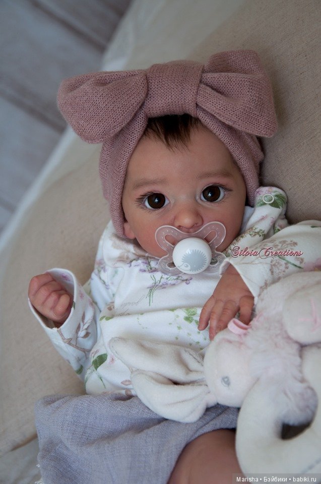 Layla скульптора Andrea Arcello, автор прототипа Silvia Ezquerra